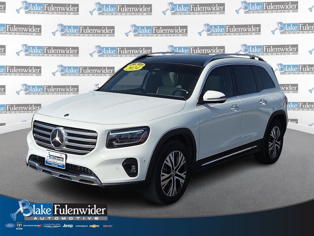 2024 Mercedes-Benz GLB GLB 250 4MATIC in White — front three-quarter view