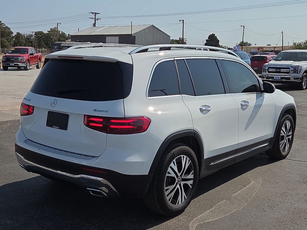2024 Mercedes-Benz GLB — detail view