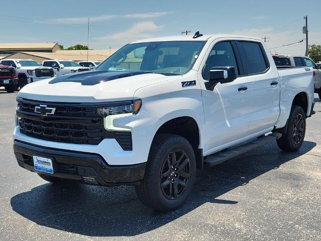 2026 Chevrolet Silverado 1500 LT Trail Boss in Summit White — front three-quarter view